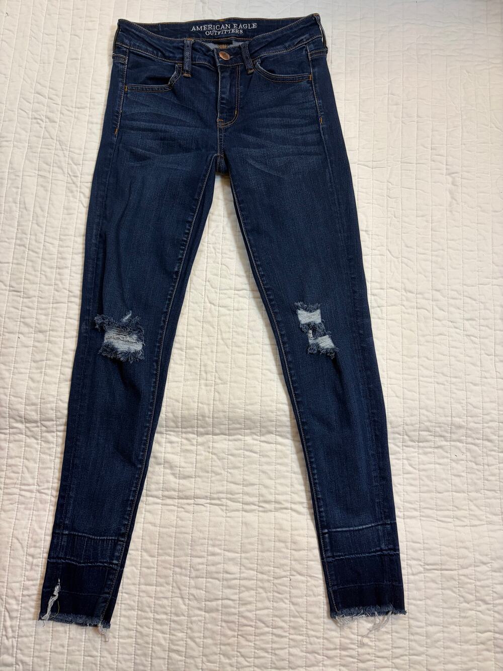 American Eagle Super Stretch Jegging Dark Wash Distressed Jeans - Size 2 Regular